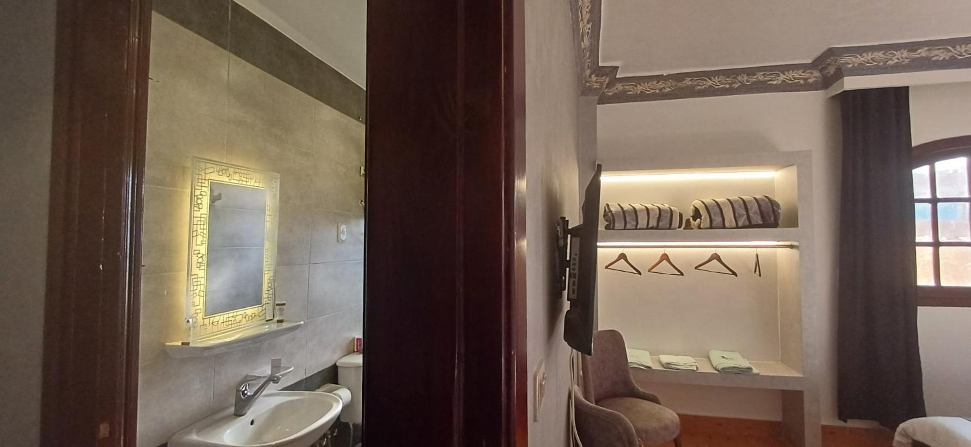 Hotel Pyramids Kingdom Kafret el-Gabal Exterior foto